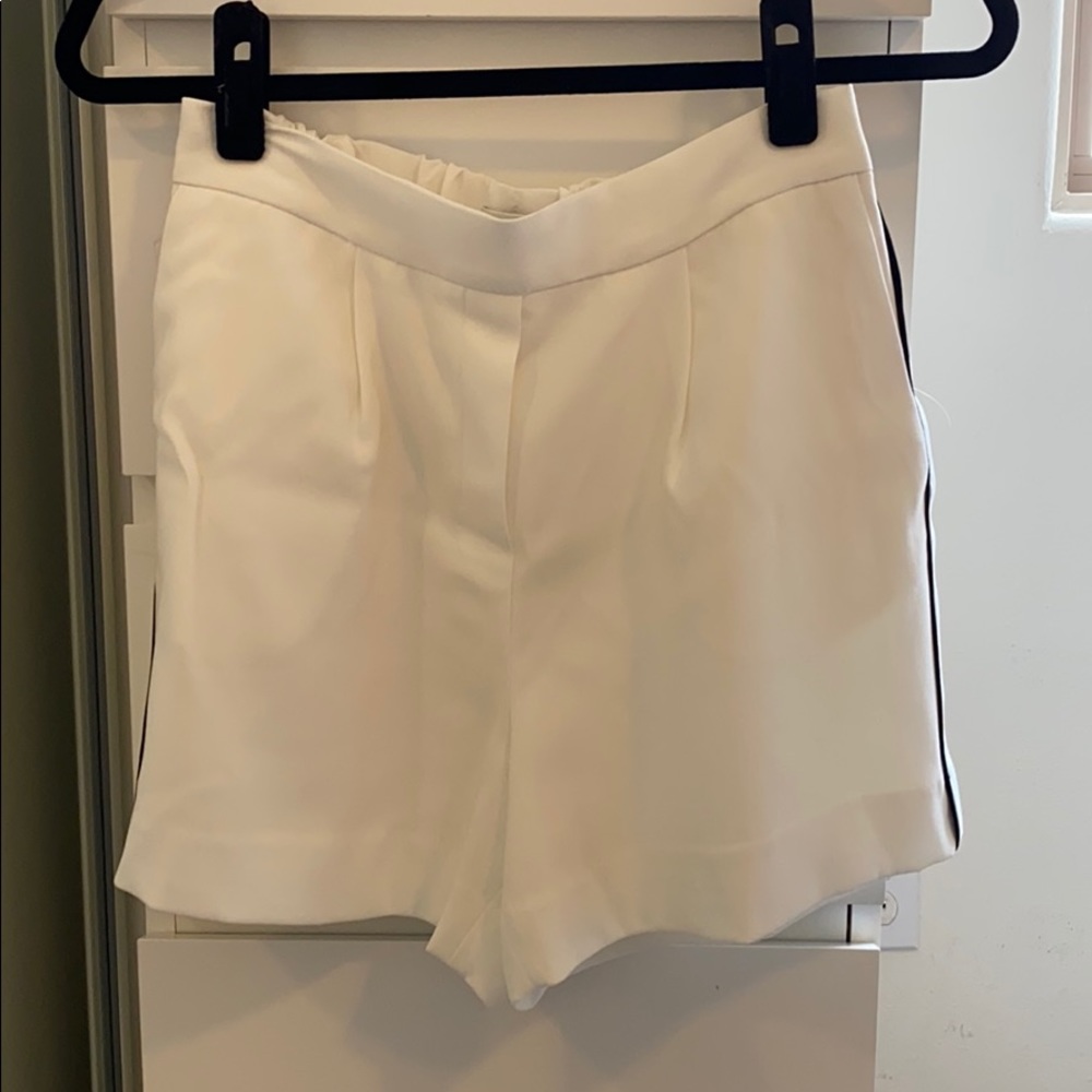 Aritzia babaton shorts
